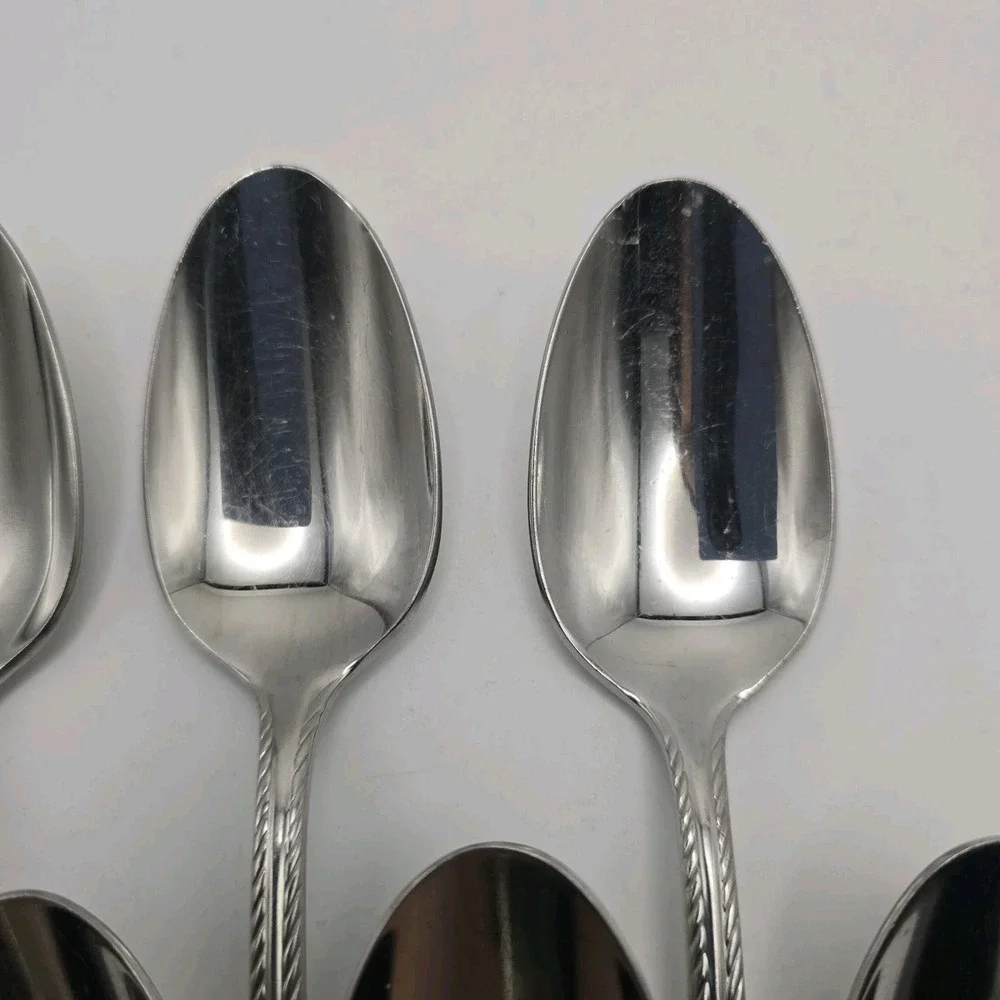 Oneida Belmont Lyons Stainless Oval Soup Spoons Set of 8‎ Glossy 7 1/8